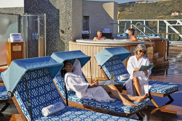 Oceania Cruises Oceania Class Aquamar Spa Private Terrace Whirpool Lifestyle 1.jpg